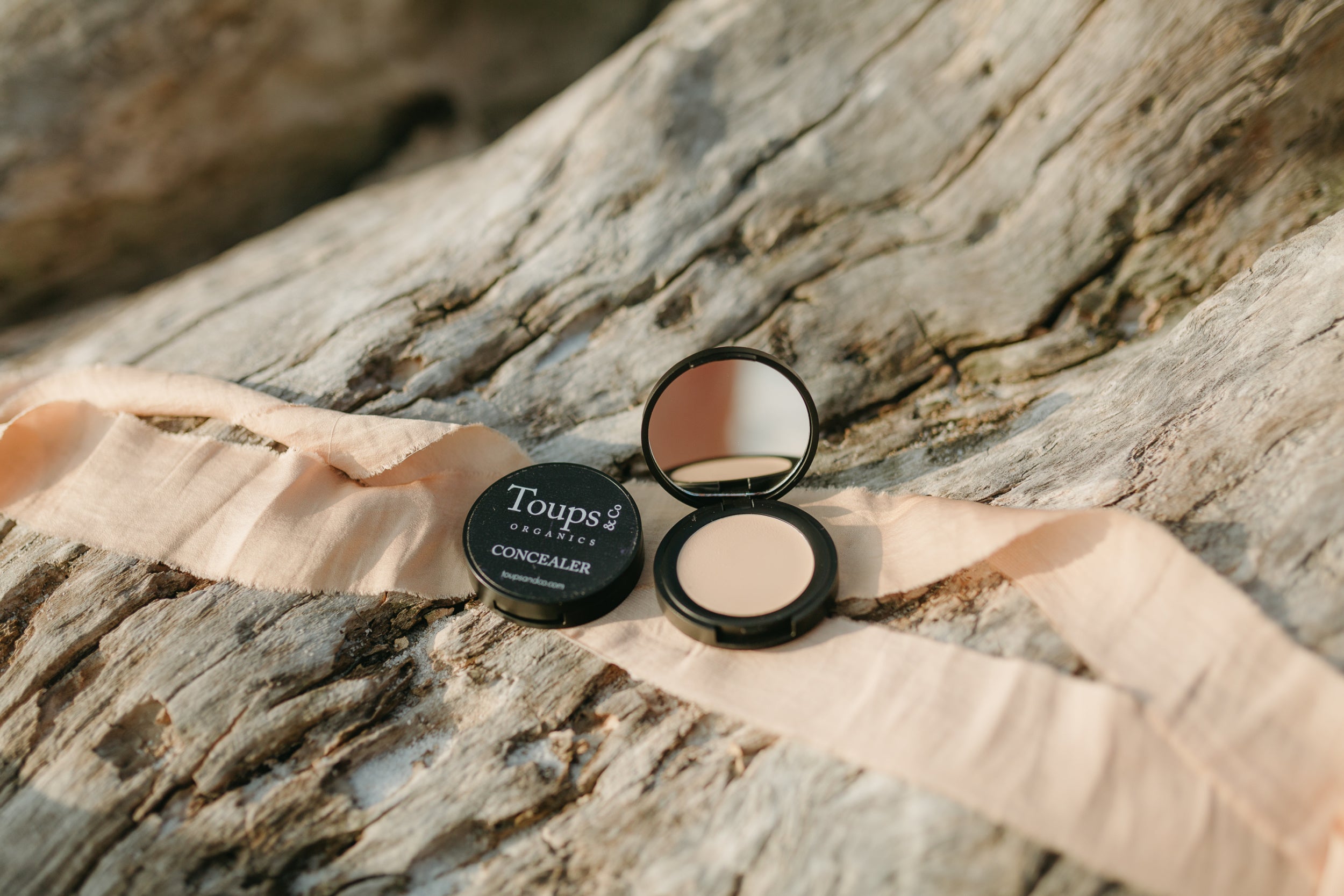 Concealer for Sensitive Skin: The Standards That Build a Safe and Supportive Concealer Formula