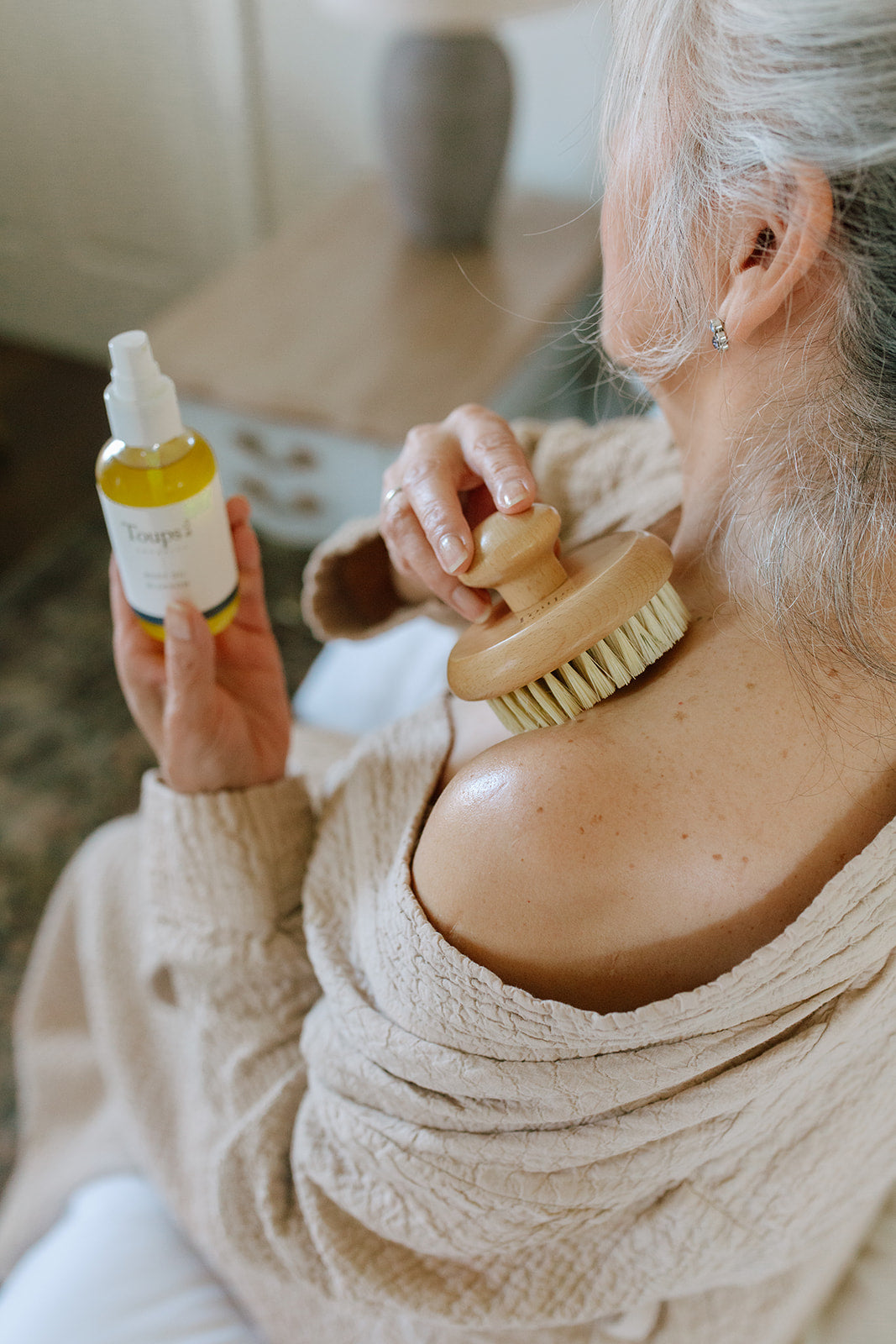 Different Types of Oils for the Body: Restore Balance to Your Skin Barrier with Serum, Body Oil, and Oil Cleanser