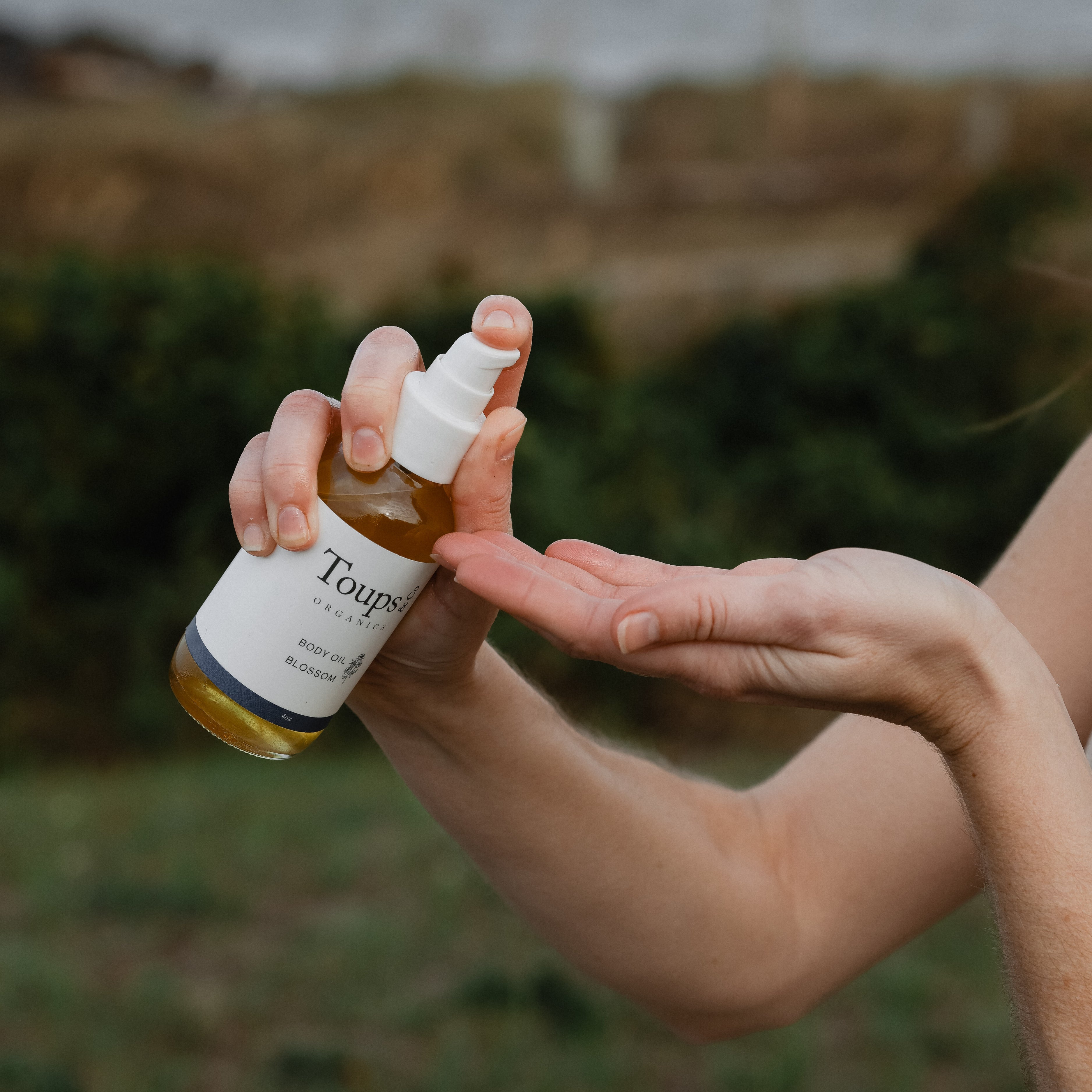 Body Oil vs. Lotion Differences, Benefits, and How to Choose the Best Body Oil for Your Skin