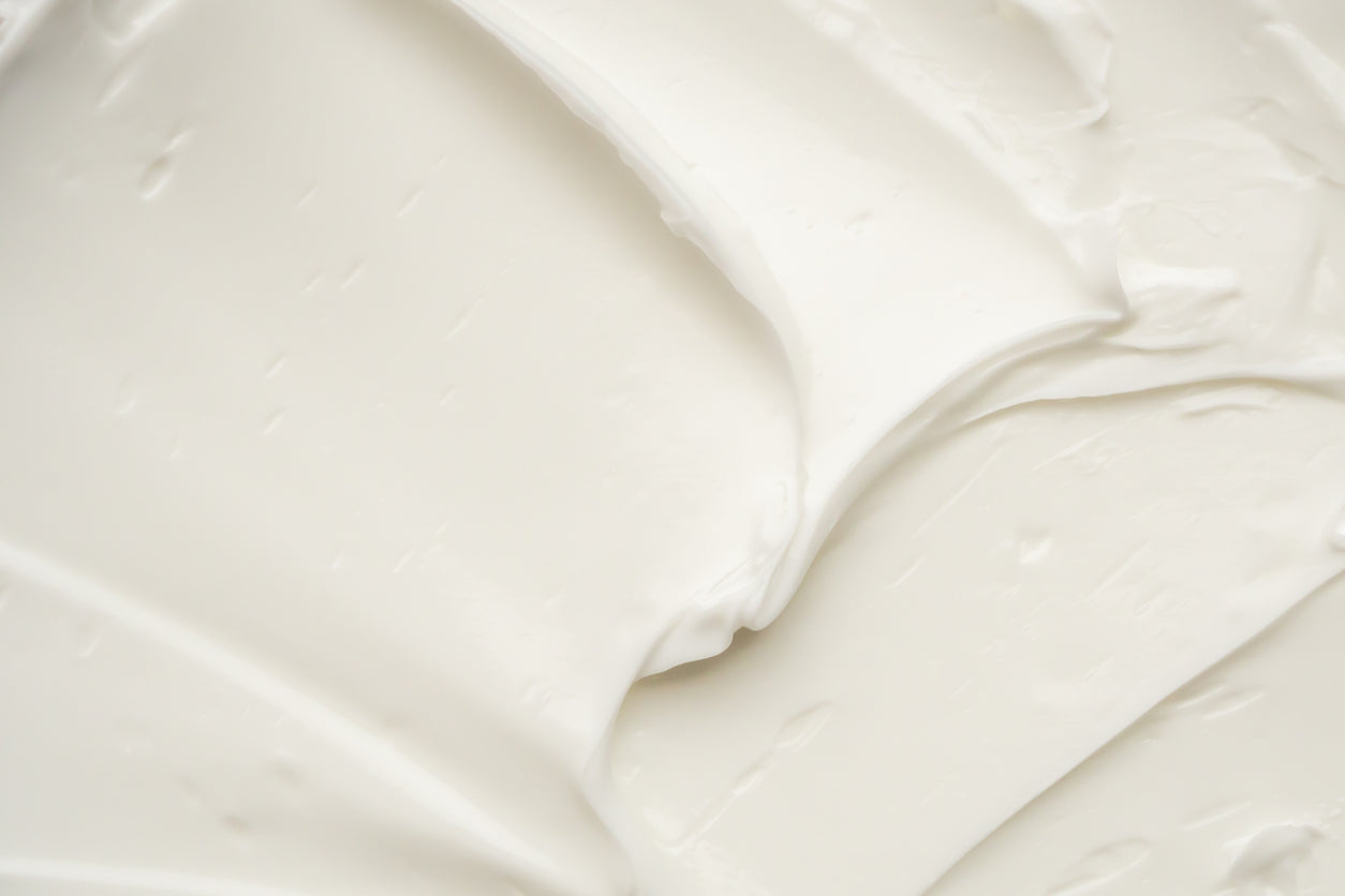 8 Remedies for Dry Lips: Try These for Plump and Smooth Lips All Year Long