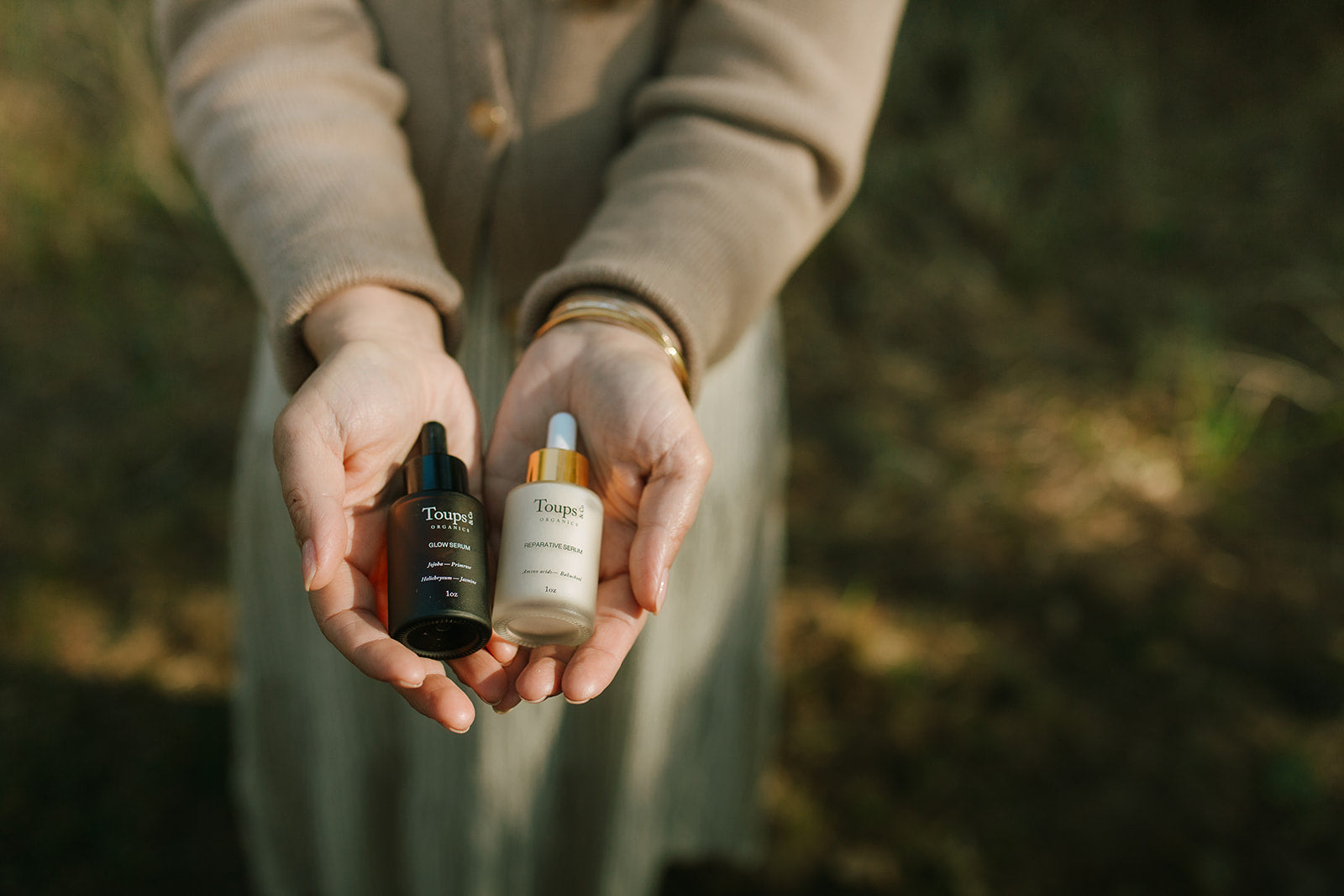 Key Differences Between the Reparative Serum and Glow Serum: When and How to Use Our Serums