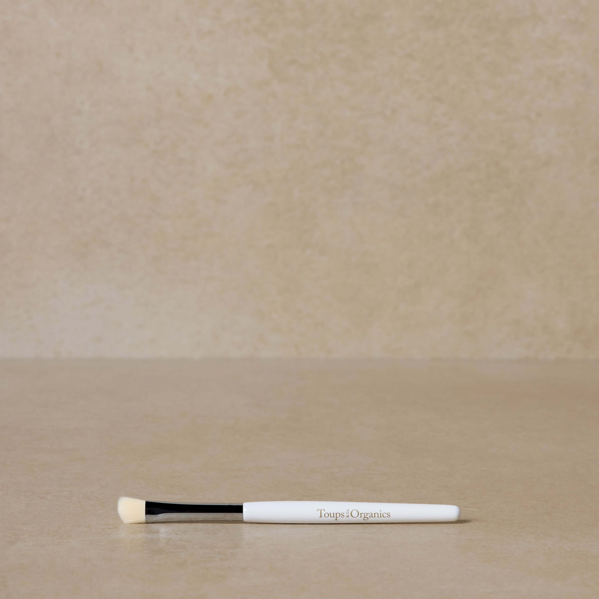 All Over Eyeshadow Brush main image 0